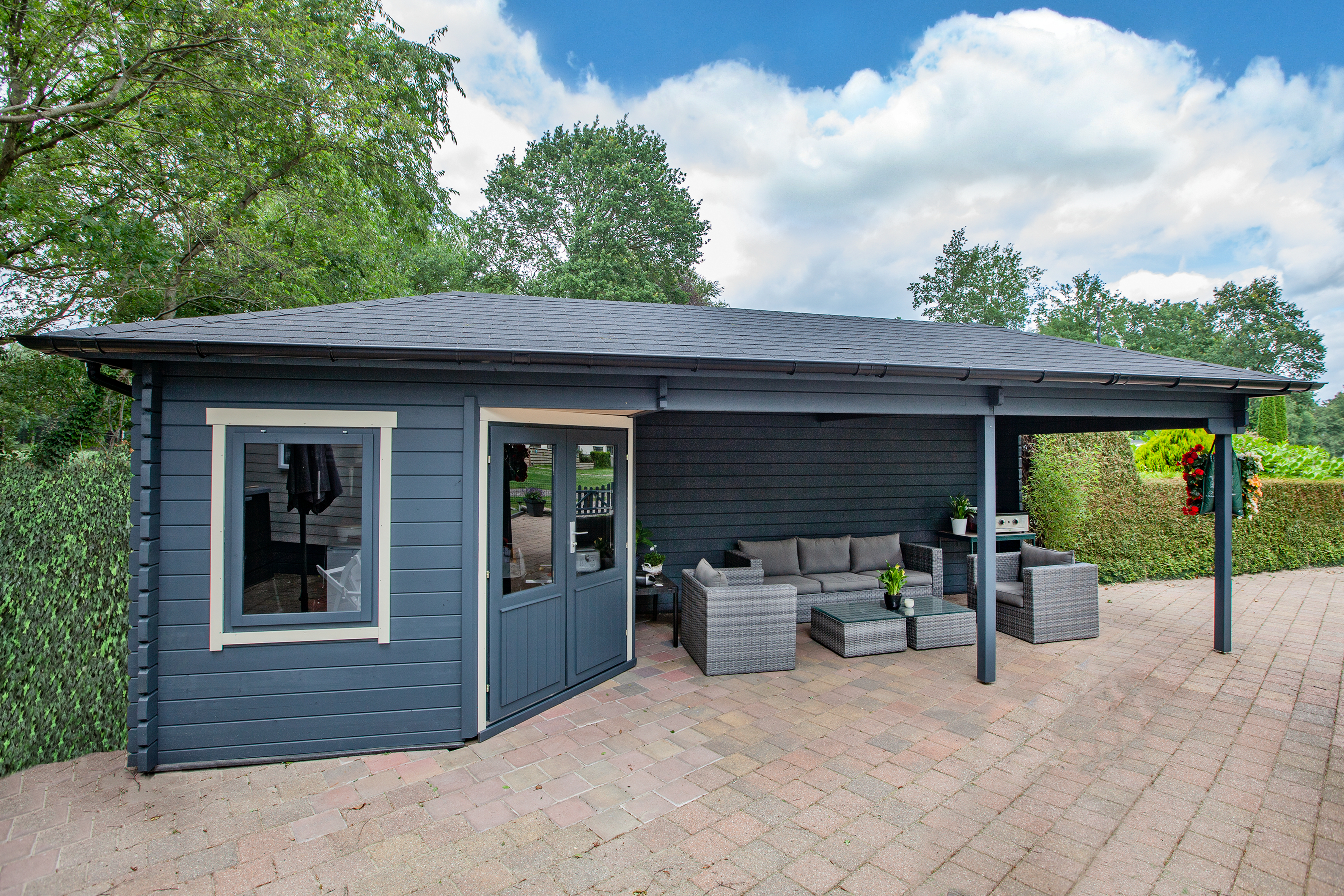 Blokhut - Tuinhuis Bertil | 44 mm | vuren onbehandeld Blokhut - Tuinhuis Bertil | 44 mm | vuren onbehandeld