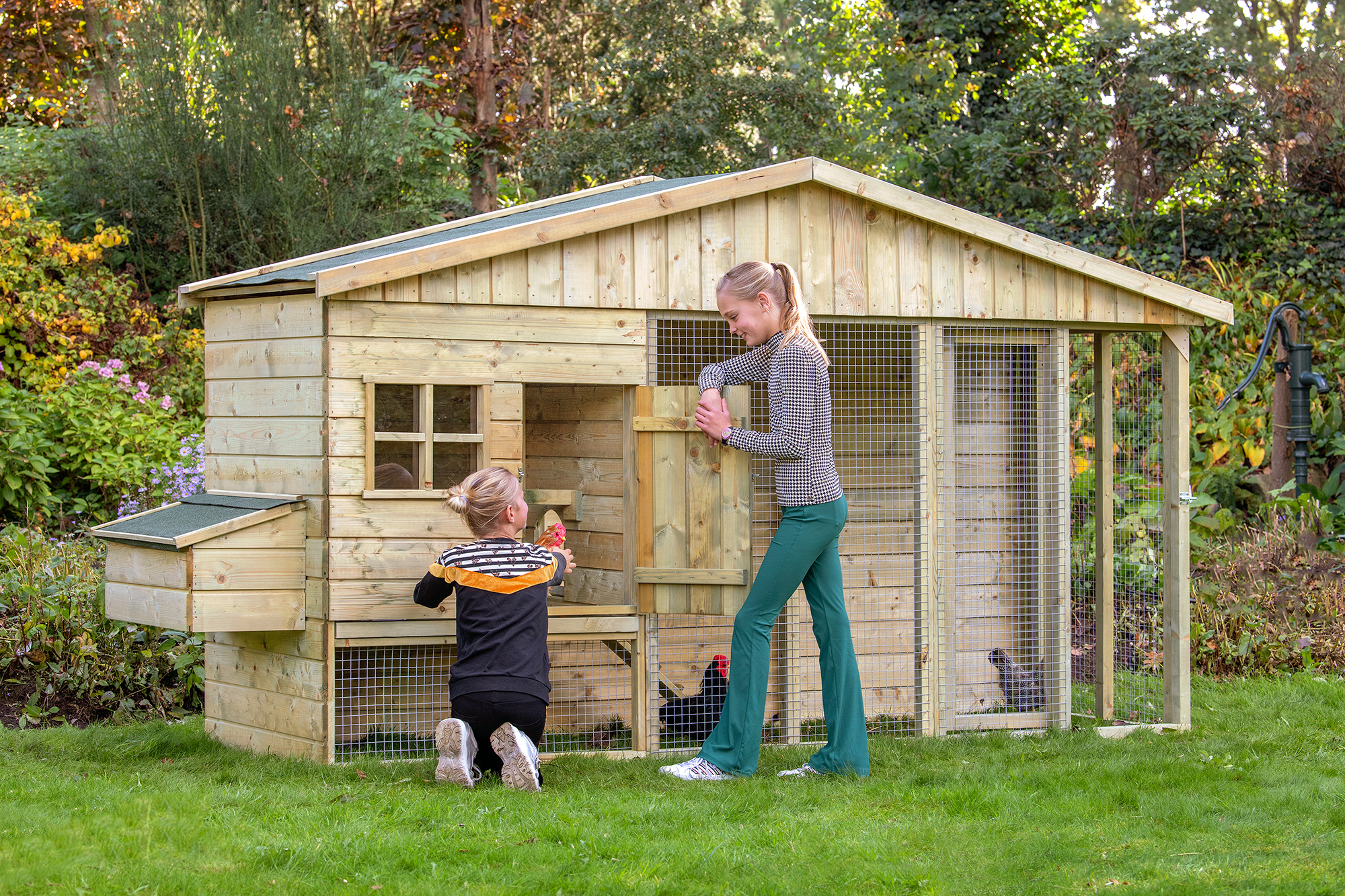 Product image high resolution (main image) Bielefelder Chicken Coop