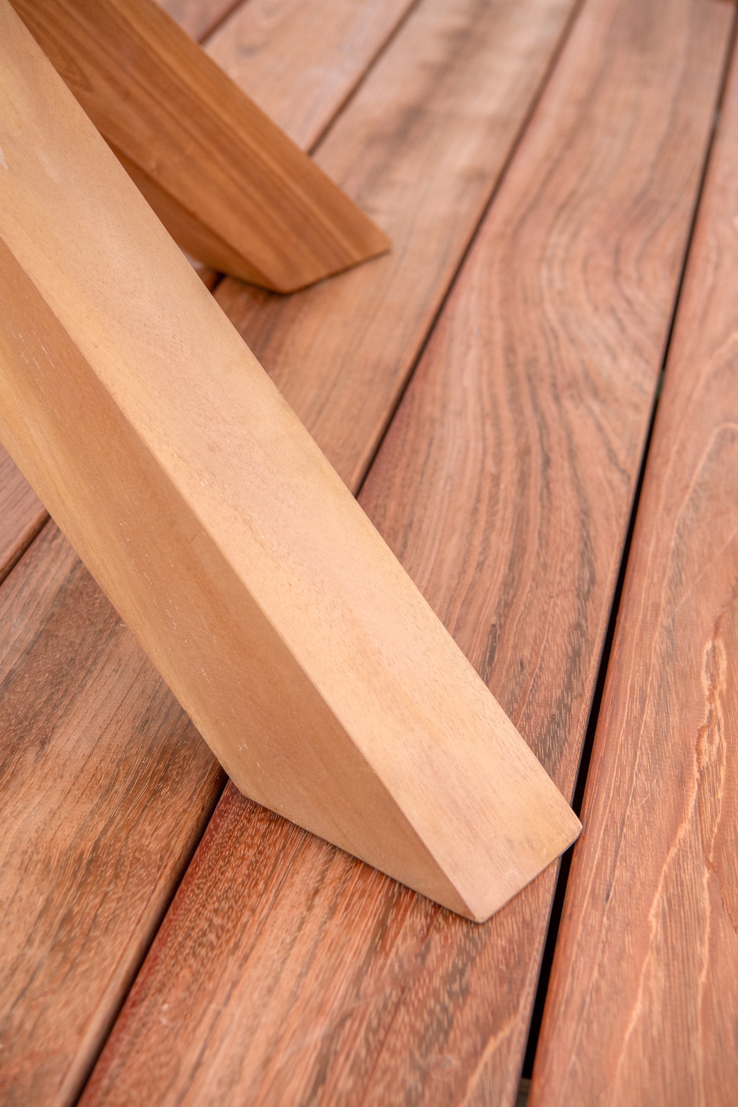 Tuintafel teak rond met kruispoot diameter 150 cm