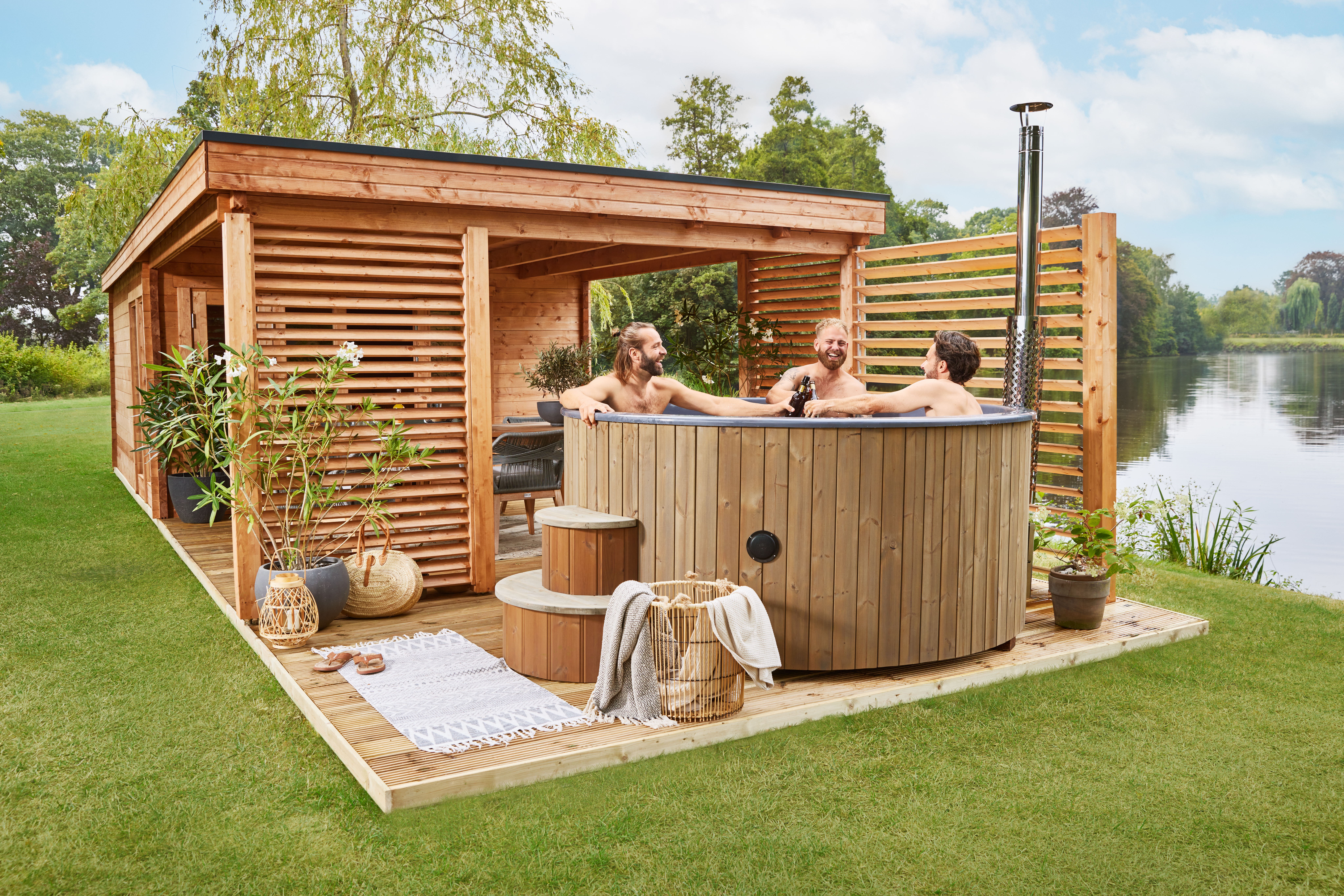 Sfeerfoto Hottub deluxe ø200 cm Thermowood