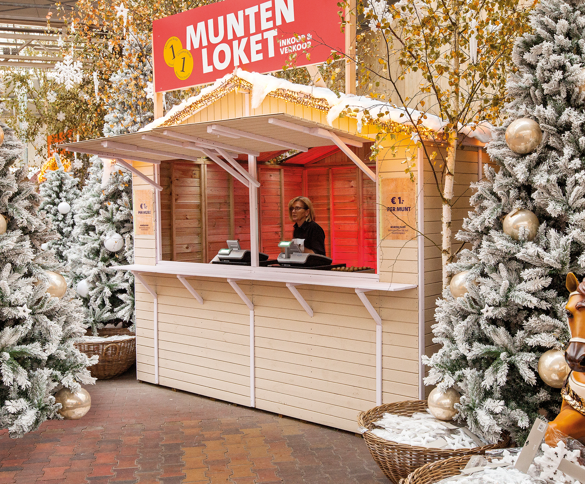 Kiosk Rudolph | 16mm | vuren onbehandeld | 300 x 200 cm | incl. vloer