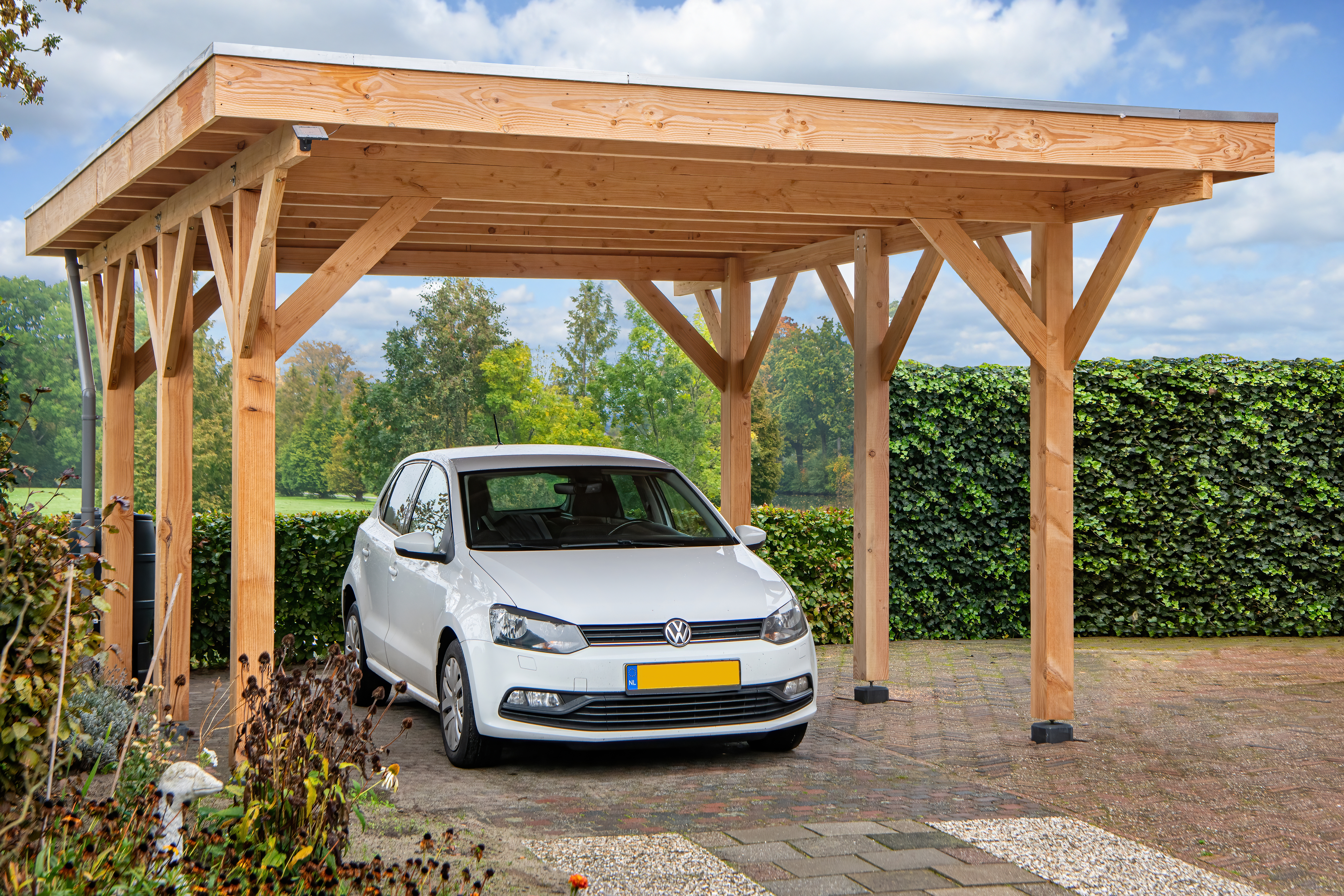 Sfeerfoto DHZ Carport Lemmer Douglas fijnbezaagd 450 x 600 cm