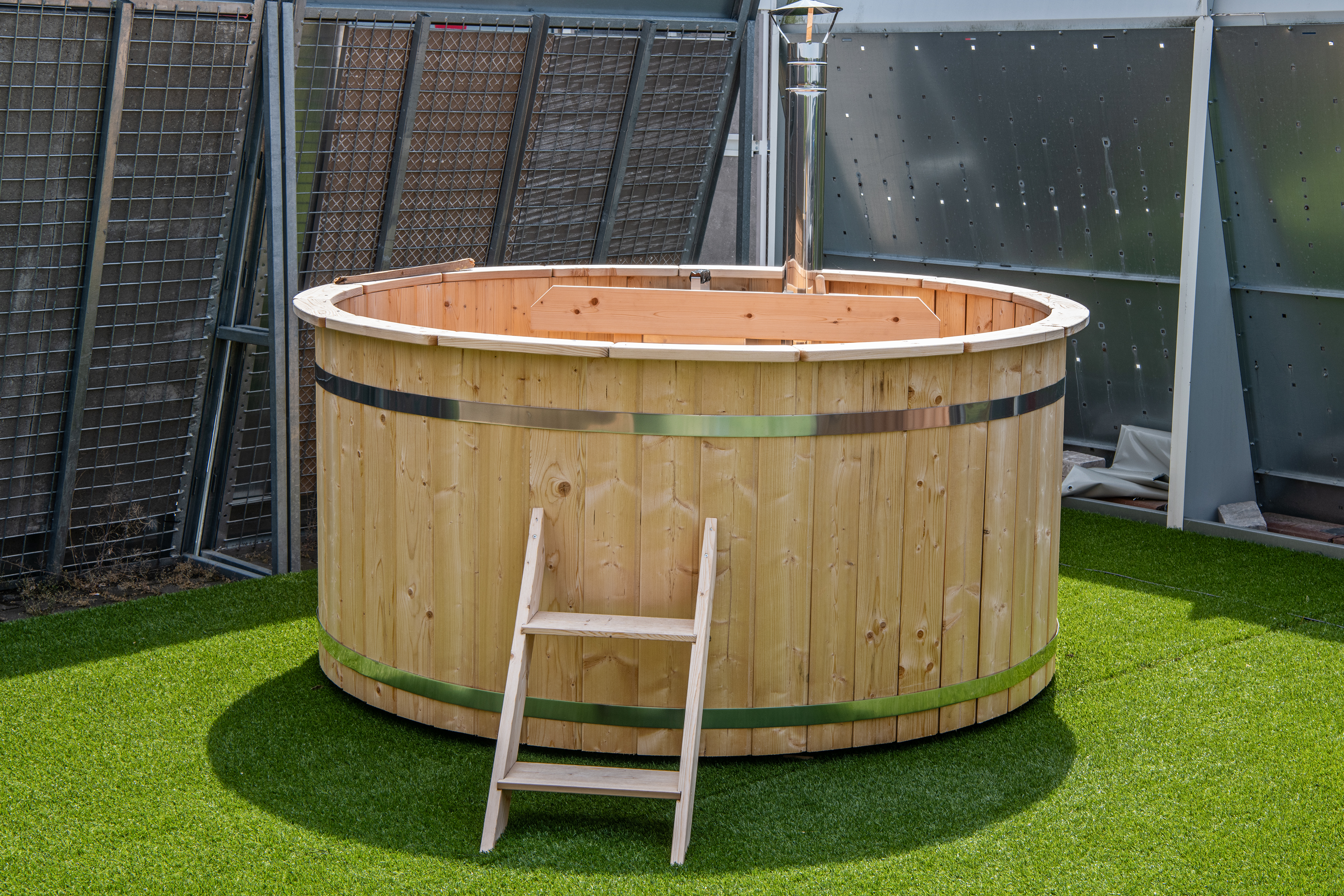 Hottub met interne RVS kachel ø200 cm onbehandeld vuren