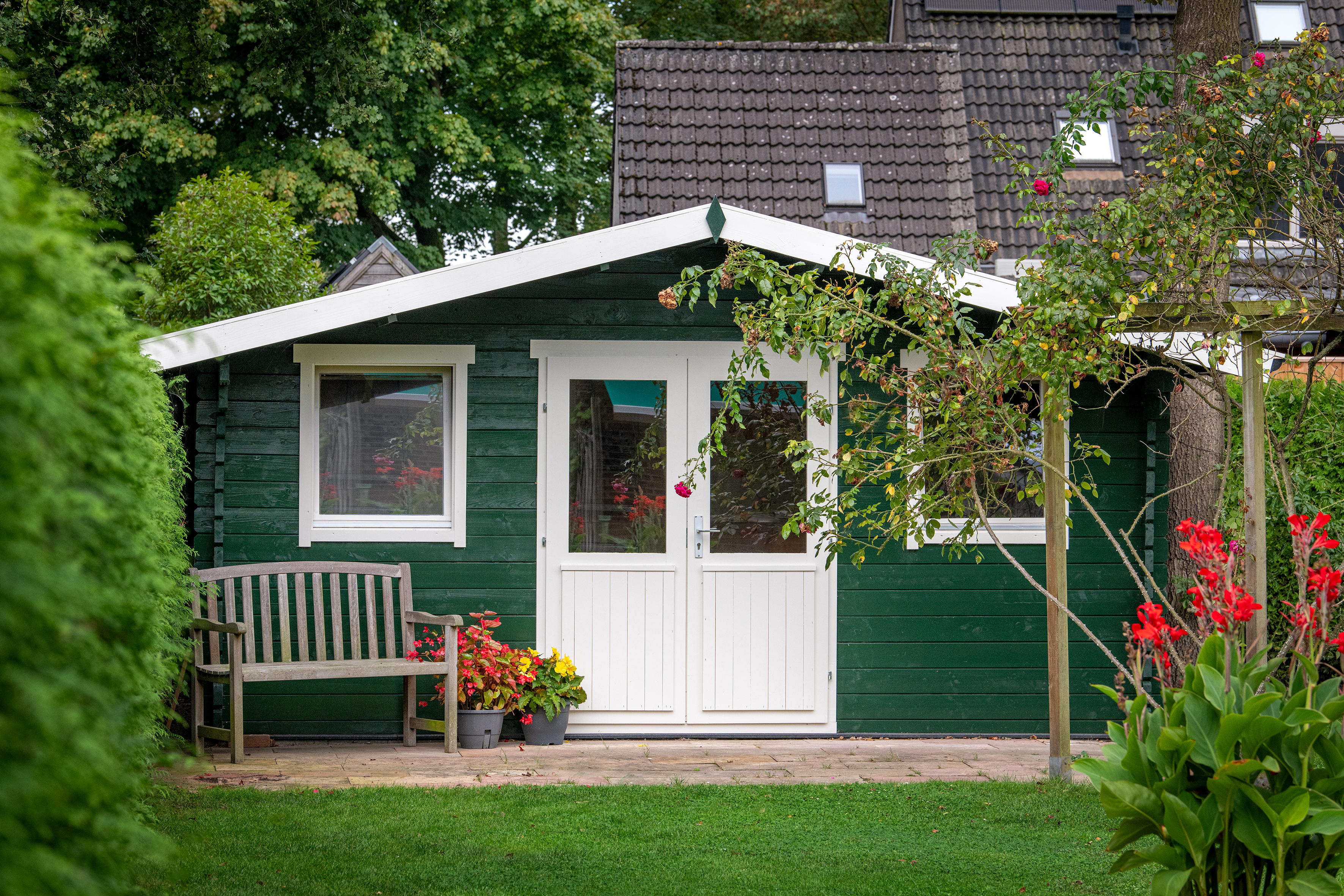 Blokhut - Tuinhuis Pavel | 44 mm | vuren onbehandeld Blokhut - Tuinhuis Pavel | 44 mm | vuren onbehandeld