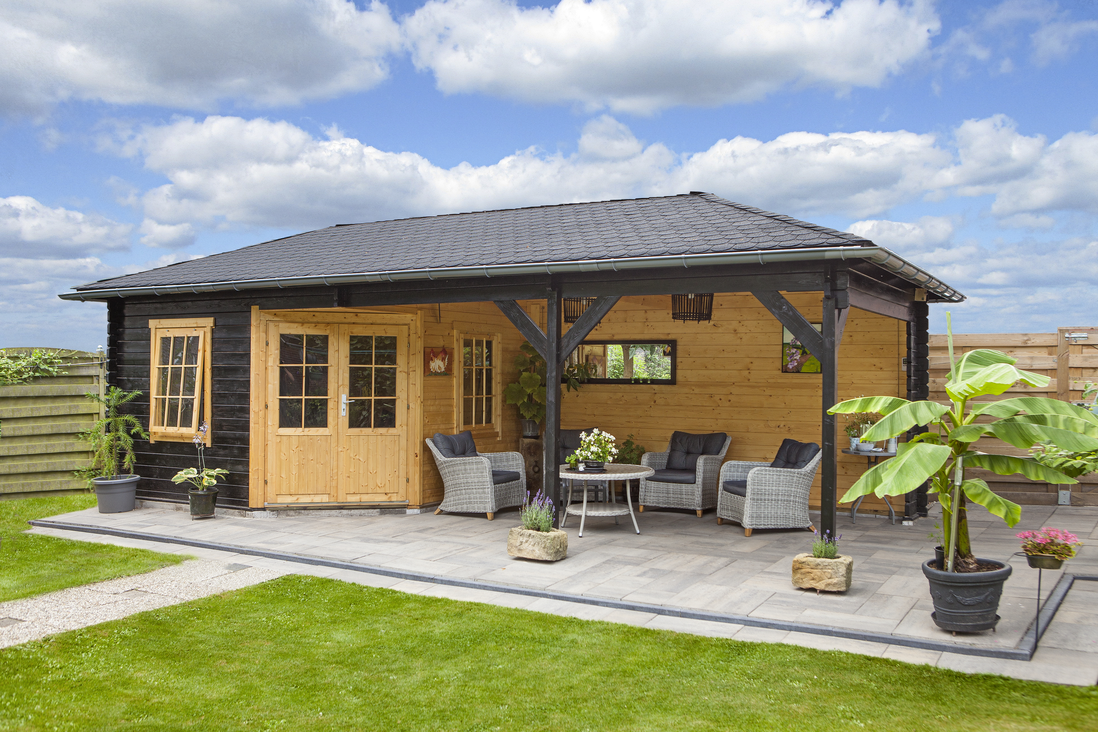 Blokhut - Tuinhuis Paiva | 44 mm | vuren honinggeel geïmpregneerd Blokhut - Tuinhuis Paiva | 44 mm | vuren honinggeel geïmpregneerd