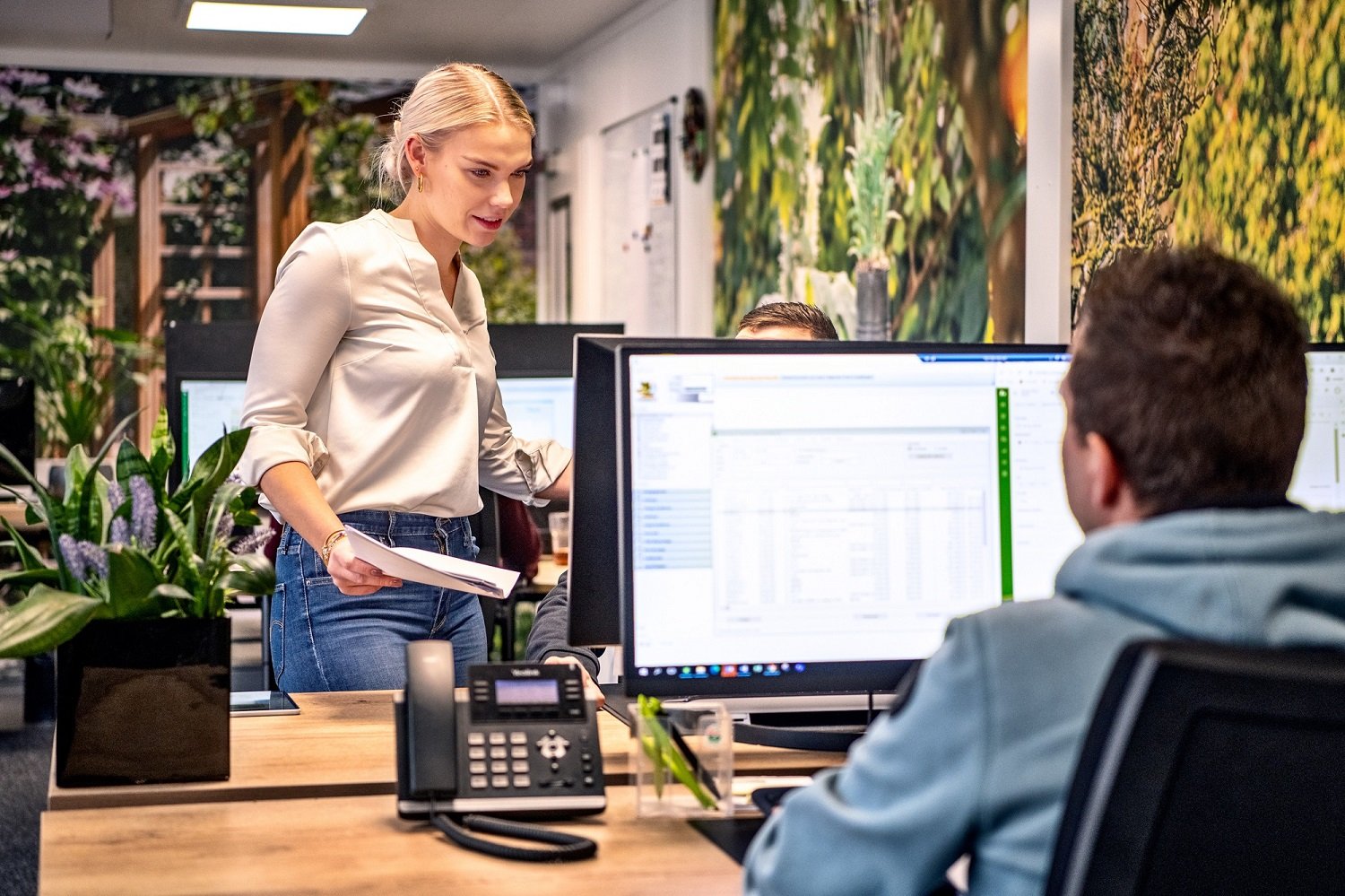 Tuindeco kantoor met medewerkers